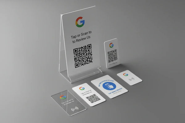 multiple-styles-and-sizes-of-display-panels-and-cards-in-the-center - Artaper